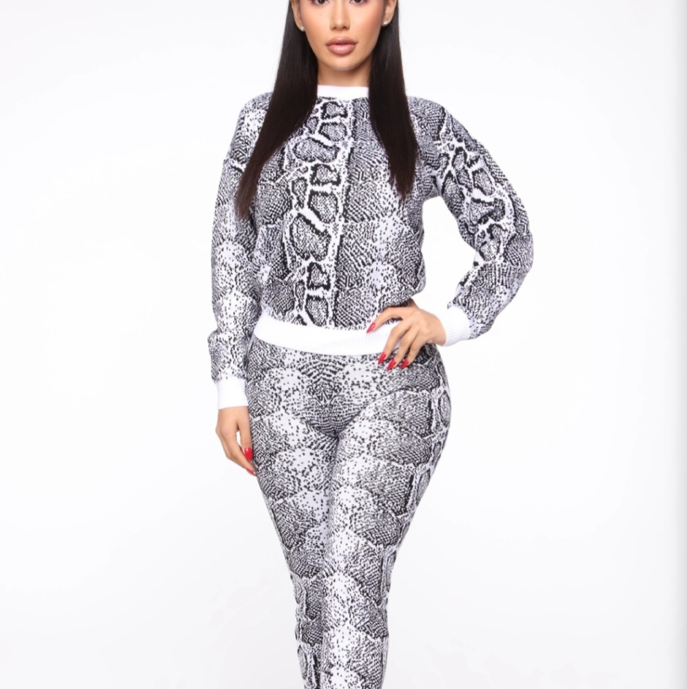 Nwt fashion nova sweater set